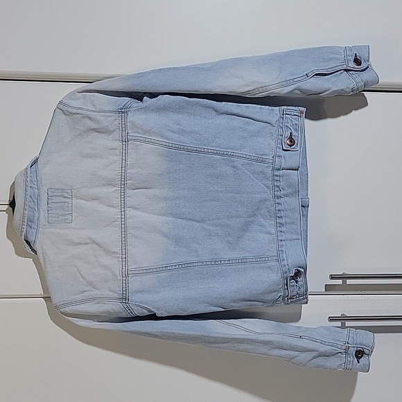 Forever 21 Women’s Jean Jacket - Picture 5 of 7